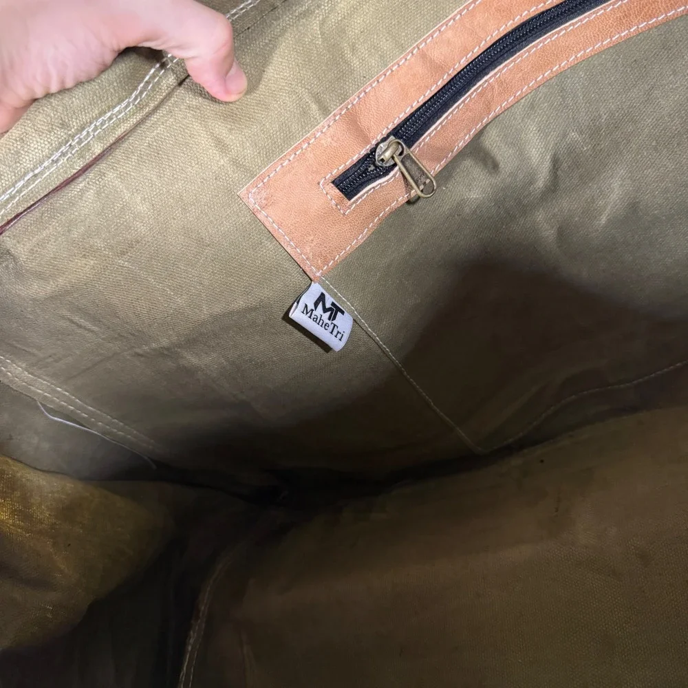 MaheTri Walker Leather Weekender 30